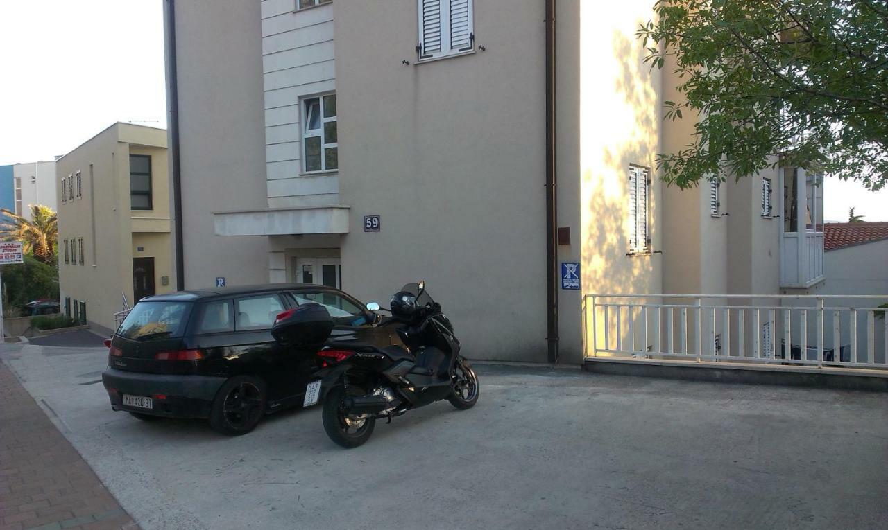 Apartment Viki Makarska Exteriör bild