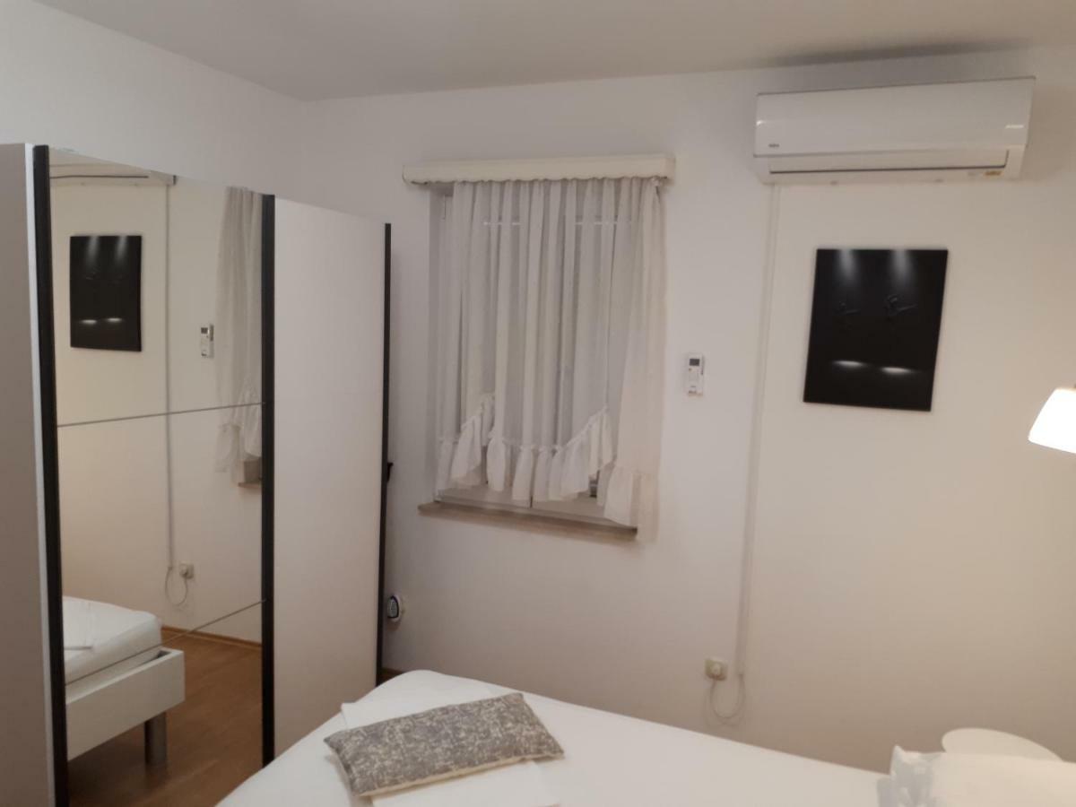 Apartment Viki Makarska Exteriör bild